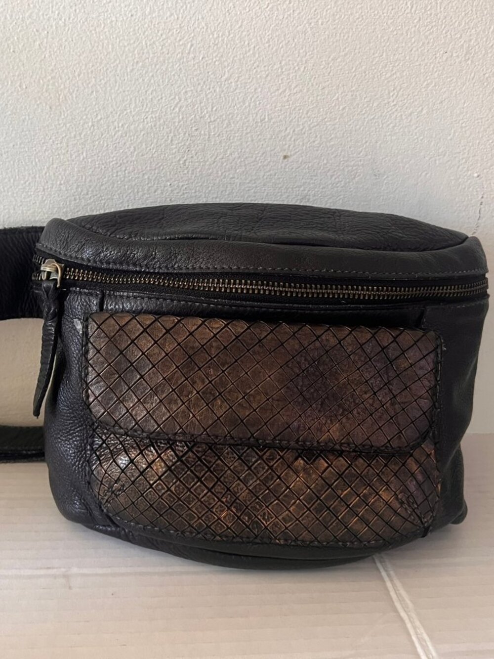 $200 FREE PEOPLE CORRINNE SNAKE BELT BAG FANNY BLACK